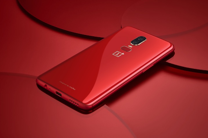 Red OnePlus 6 / Photo: OnePlus
